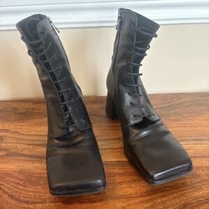 Black L'intervalle Square Toe Ankle Boots